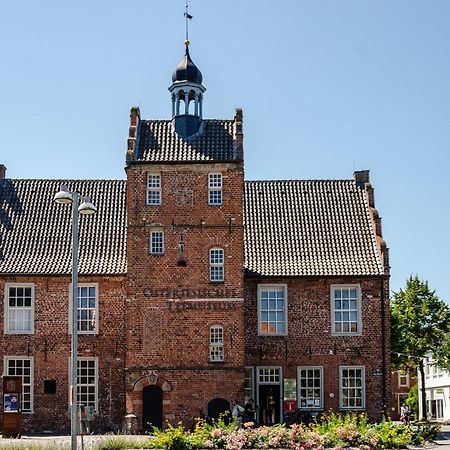 Ferienhaus Sonnenschein - Wohnung 1 Norden Esterno foto