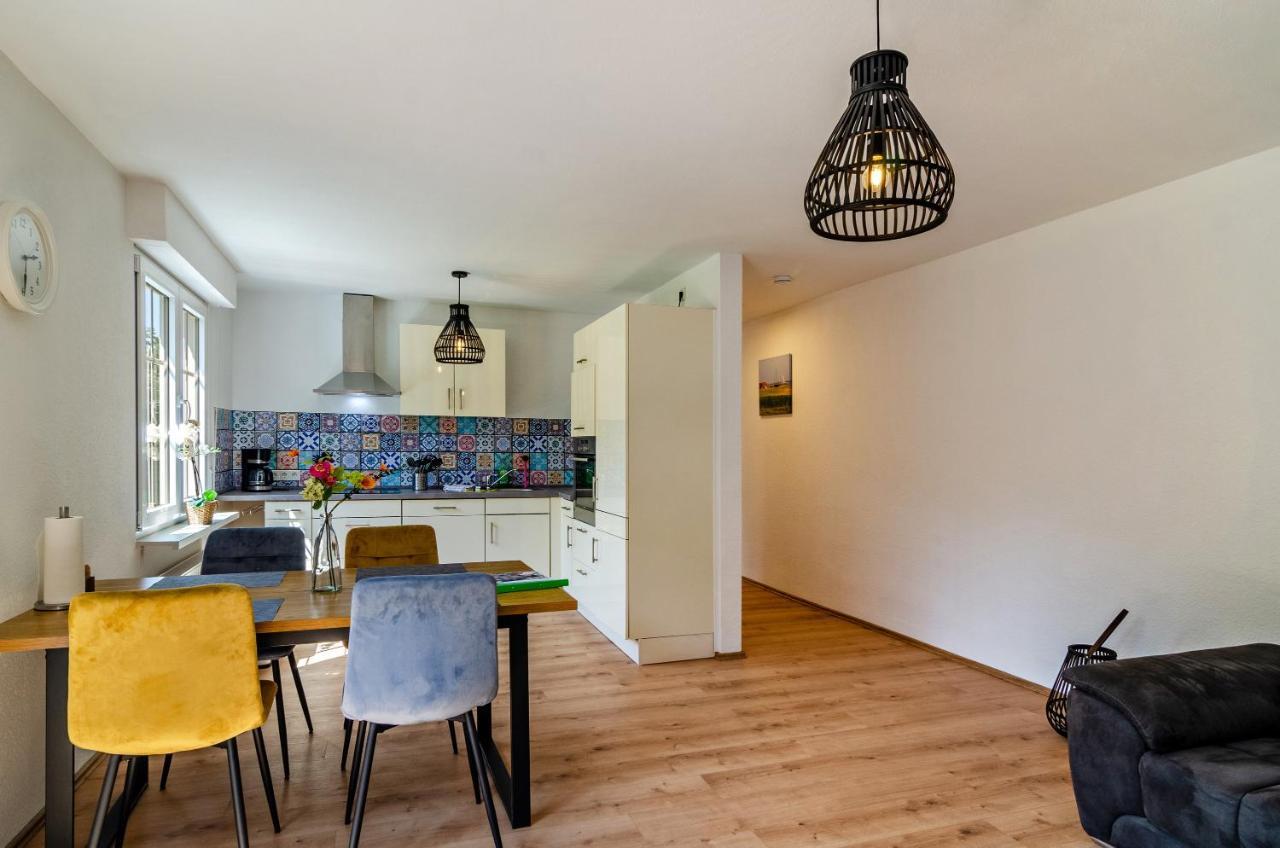 Ferienhaus Sonnenschein - Wohnung 1 Norden Esterno foto