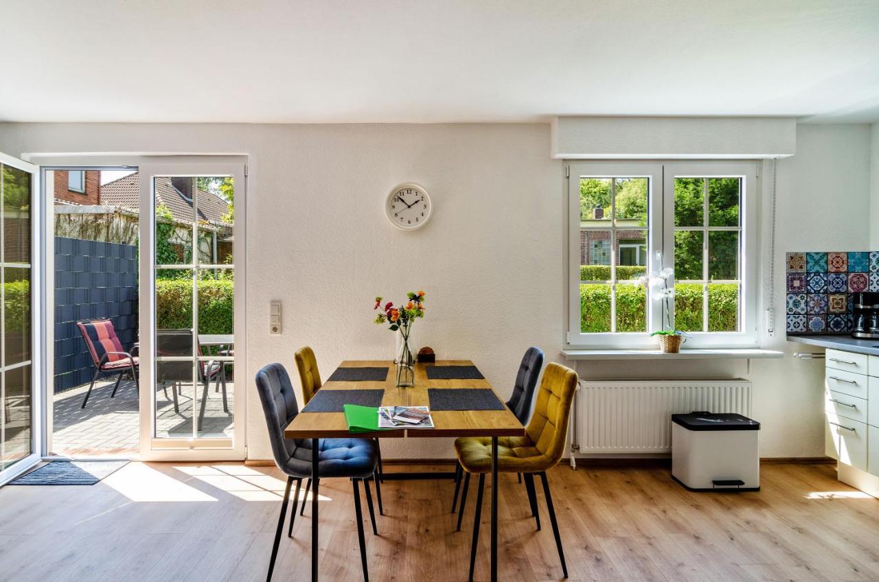 Ferienhaus Sonnenschein - Wohnung 1 Norden Esterno foto